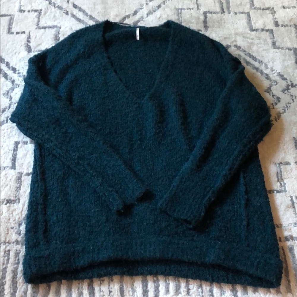 FREE PEOPLE Cozy Oversized V-Neck Sweater Size XS